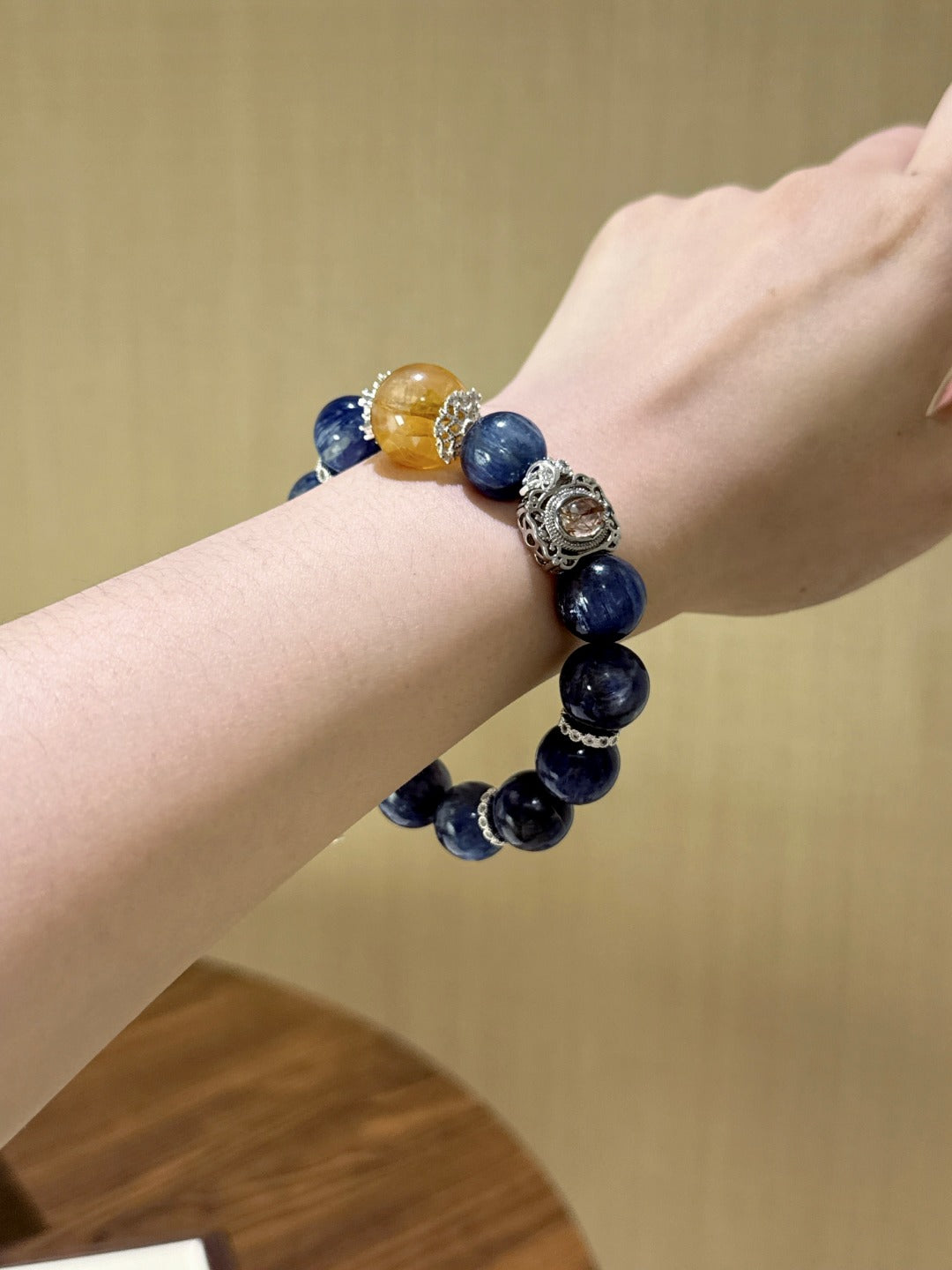 ▫️▪️ Aquamarine yellow gum flower magic box bracelet